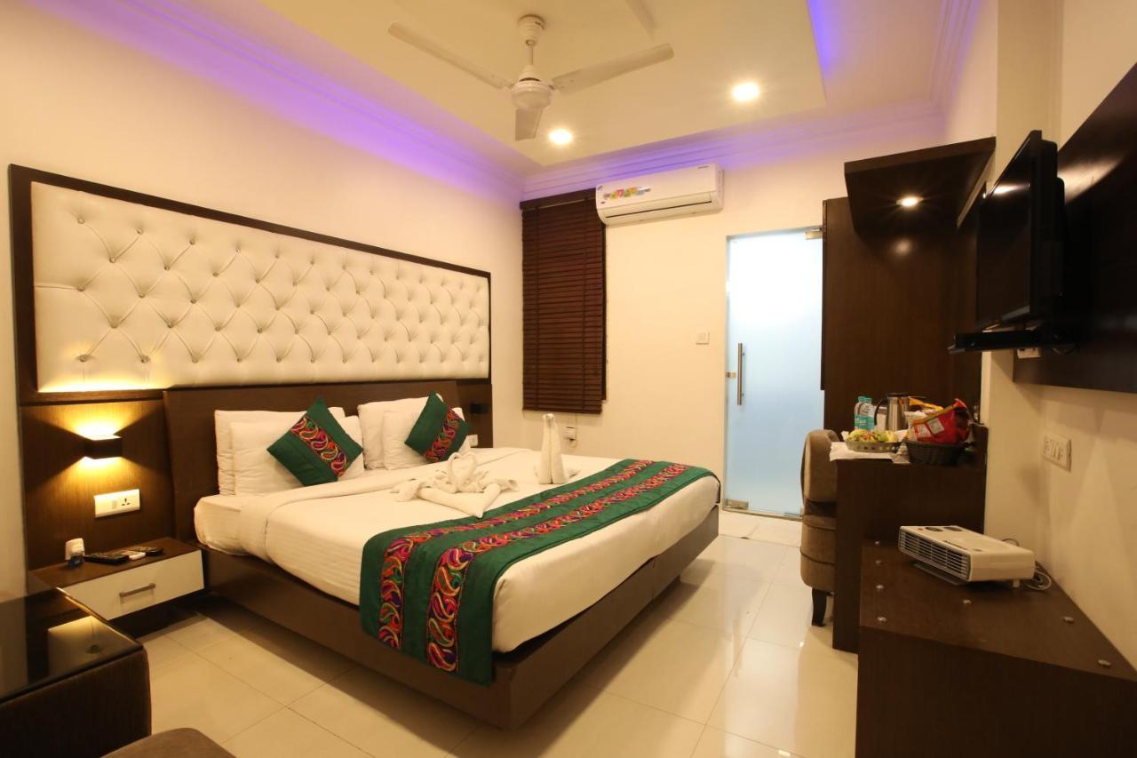 Hotel Surya International Delhi Kültér fotó