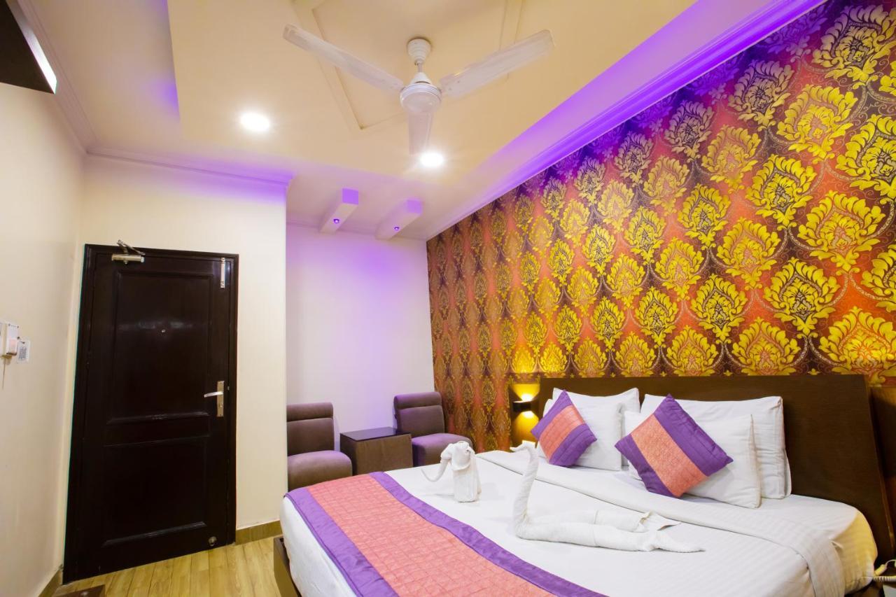 Hotel Surya International Delhi Kültér fotó
