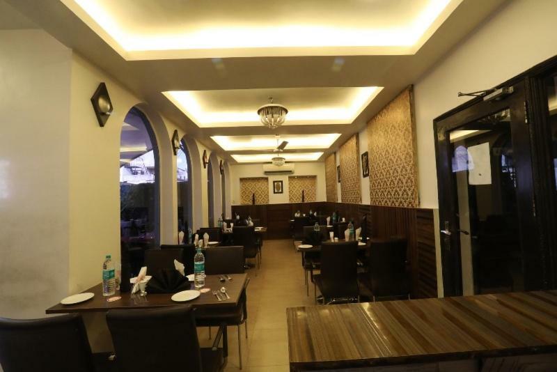 Hotel Surya International Delhi Kültér fotó