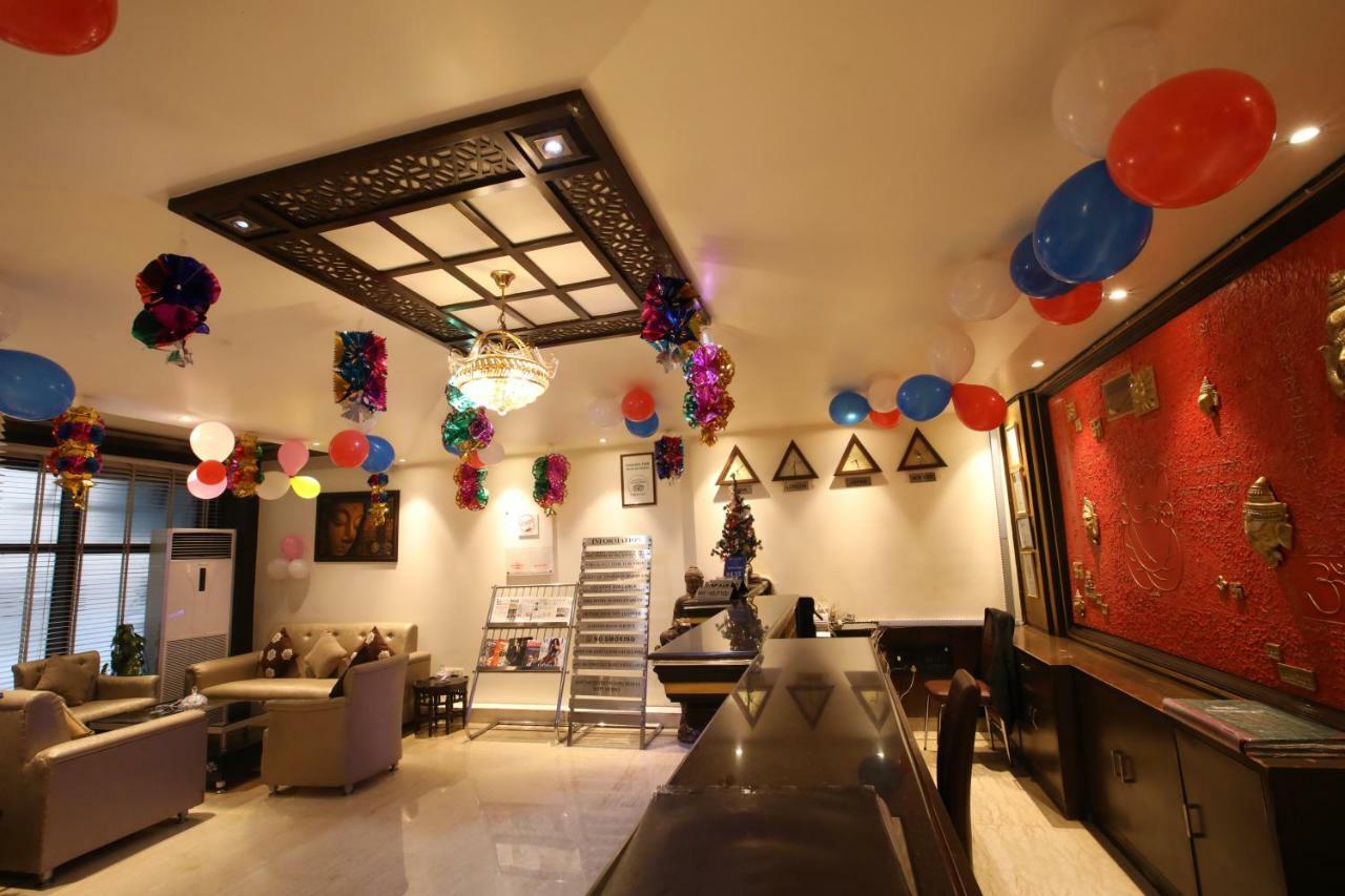 Hotel Surya International Delhi Kültér fotó